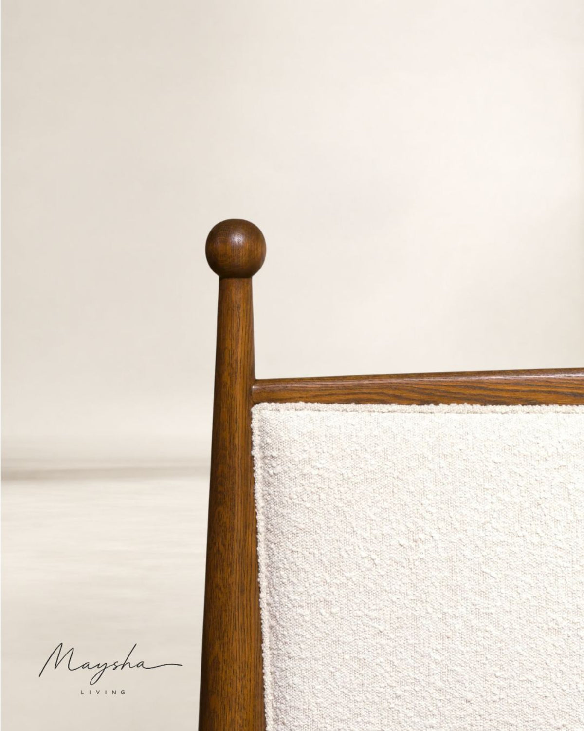 VELTHRONE Solid Teakwood Platform Bed