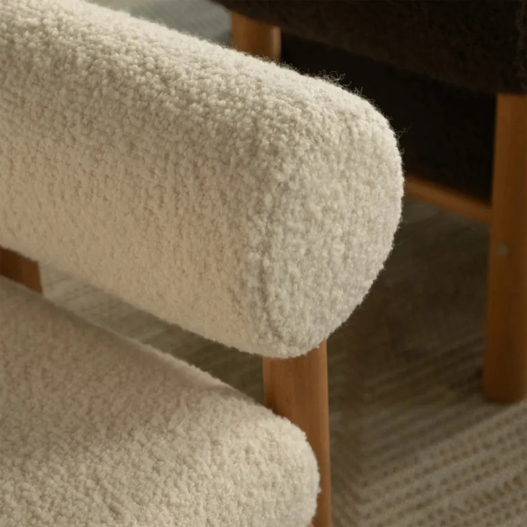 Aureva Lounge Chair